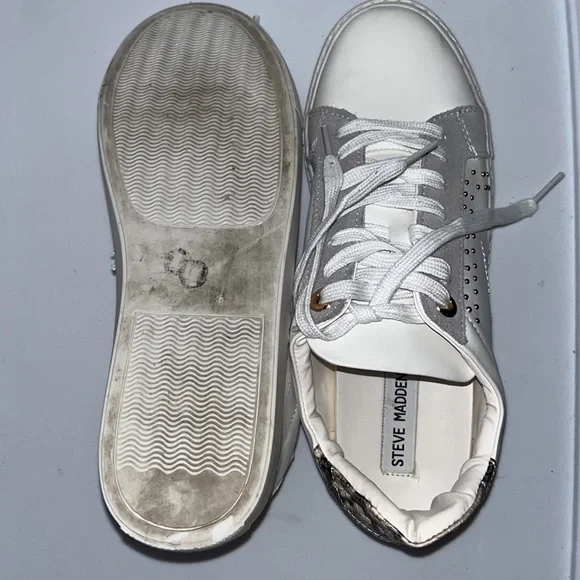 Steve Madden Bianka sneakers, size 8.5 W - Picture 4 of 4